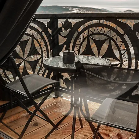 Makowy Zakatek بيت للعطل