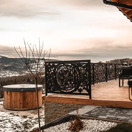 Makowy Zakatek بيت للعطل